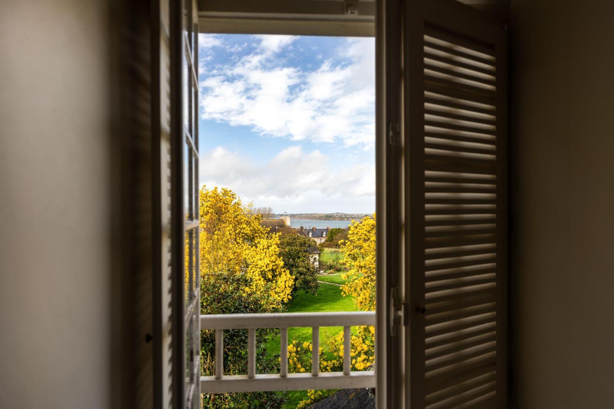 Bed and Breakfast Manoir Des Bords De Rance Плуэр-сюр-Ранс Экстерьер фото